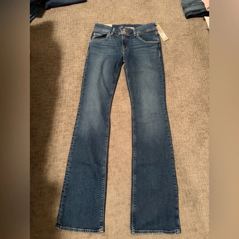 Hudson Denim Beth Mid-rise Baby Boot jeans - Picture 2 of 10